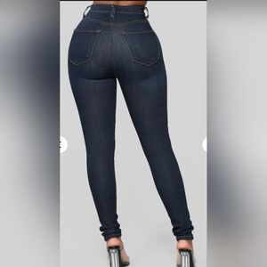 FASHION NOVA Classic High Waist Skinny Jeans in Dark Denim, Size 0.